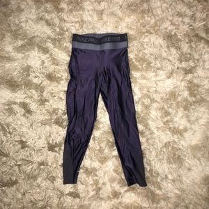 Grey Nike pro cropped leggings